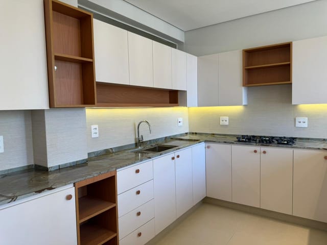 Apartamento 3 quartos e 3 banheiros, à venda, no bairro Centro em Londrina