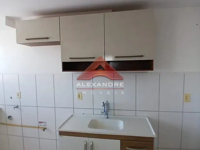Apartamento 2 quartos e 1 banheiro, para alugar, no bairro Jardim Ismênia em São José dos Campos