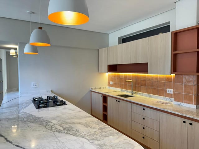 Apartamento 3 quartos e 3 banheiros, à venda, no bairro Centro em Londrina