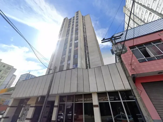 Apartamento 1 quarto e 1 banheiro, para alugar, no bairro Centro em Curitiba