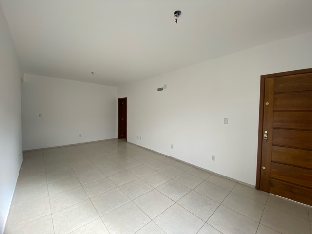 Apartamento 3 quartos e 2 banheiros, à venda, no bairro Centro em Pelotas
