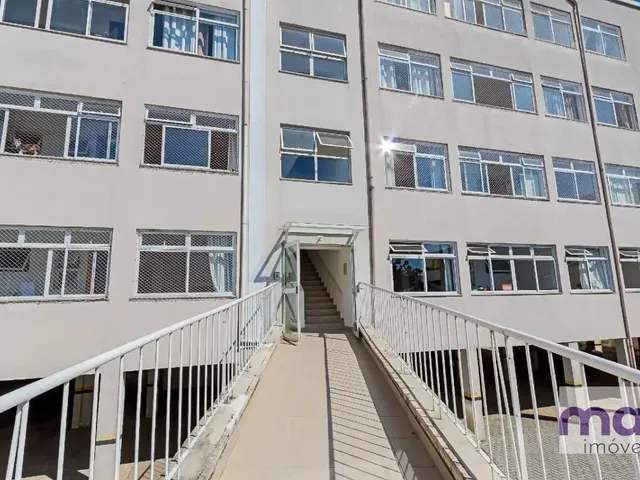 Apartamento com 73m² 2 quartos e 1 banheiro, para alugar, no bairro Centro em Curitiba