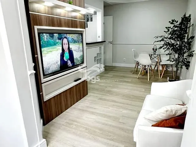 Apartamento com 90m² 2 quartos e 2 banheiros, à venda, no bairro Centro em Balneário Camboriú