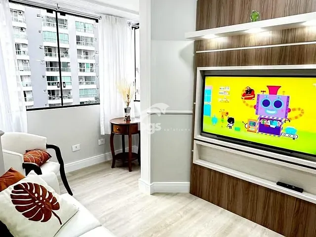 Apartamento com 90m² 2 quartos e 2 banheiros, à venda, no bairro Centro em Balneário Camboriú
