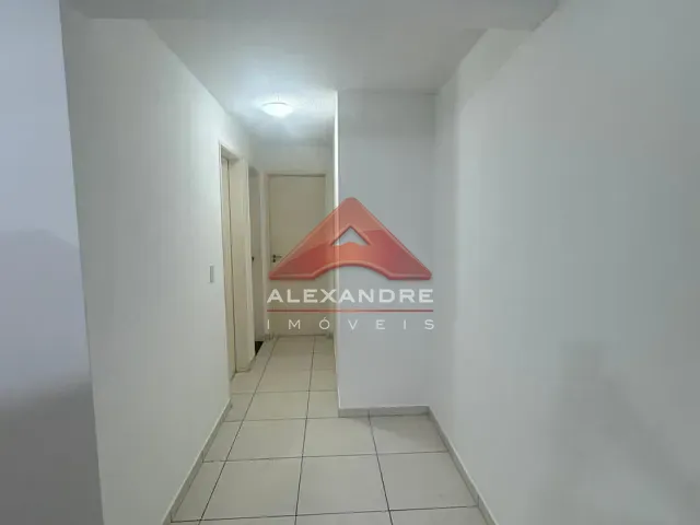Apartamento 2 quartos e 1 banheiro, para alugar, no bairro Vila Tesouro em São José dos Campos