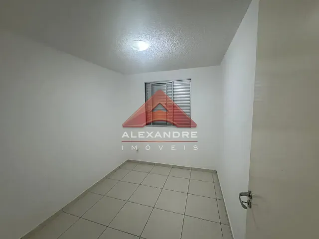 Apartamento 2 quartos e 1 banheiro, para alugar, no bairro Vila Tesouro em São José dos Campos