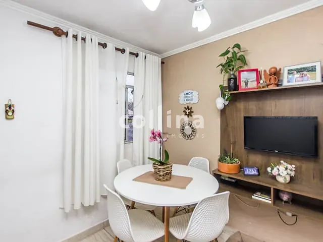Apartamento 2 quartos e 1 banheiro, à venda, no bairro Cohab II em Carapicuíba
