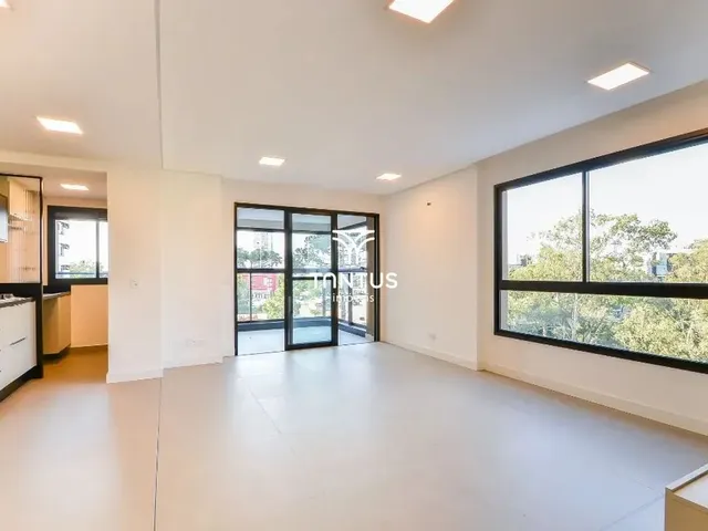 Apartamento 3 quartos e 2 banheiros, para alugar, no bairro Ecoville em Curitiba