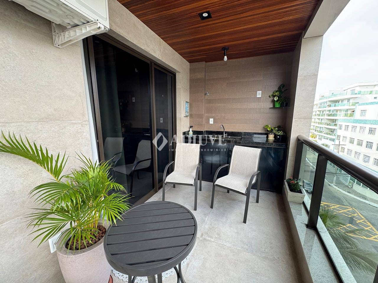 Apartamento à venda e aluguel com 2 quartos, 90m² - Foto 5