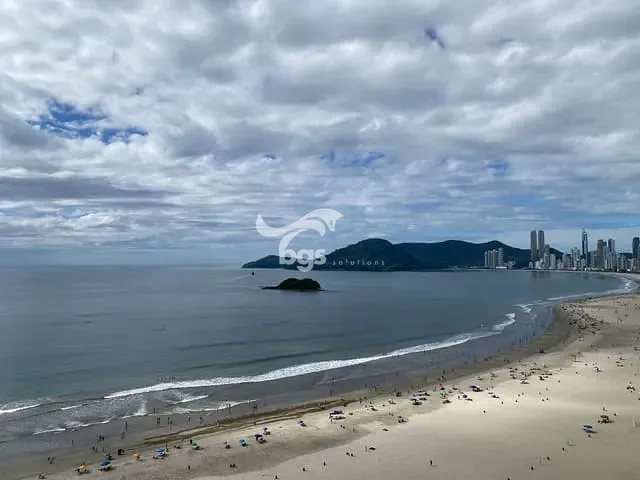 Apartamento com 145m² 3 quartos e 4 banheiros, à venda, no bairro Centro em Balneário Camboriú