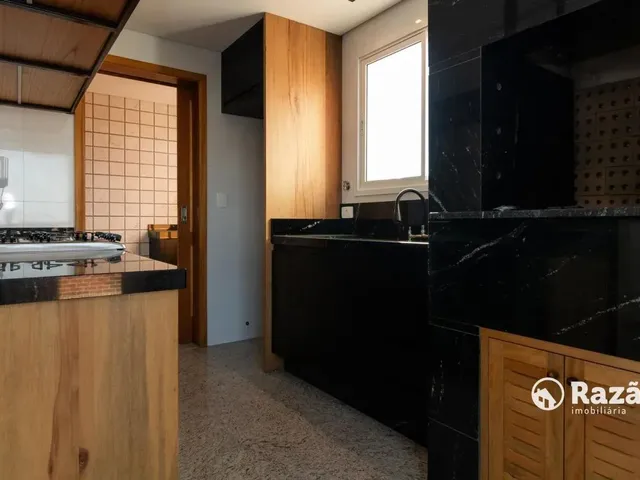 Apartamento 2 quartos e 4 banheiros, para alugar, no bairro Campo Comprido em Curitiba