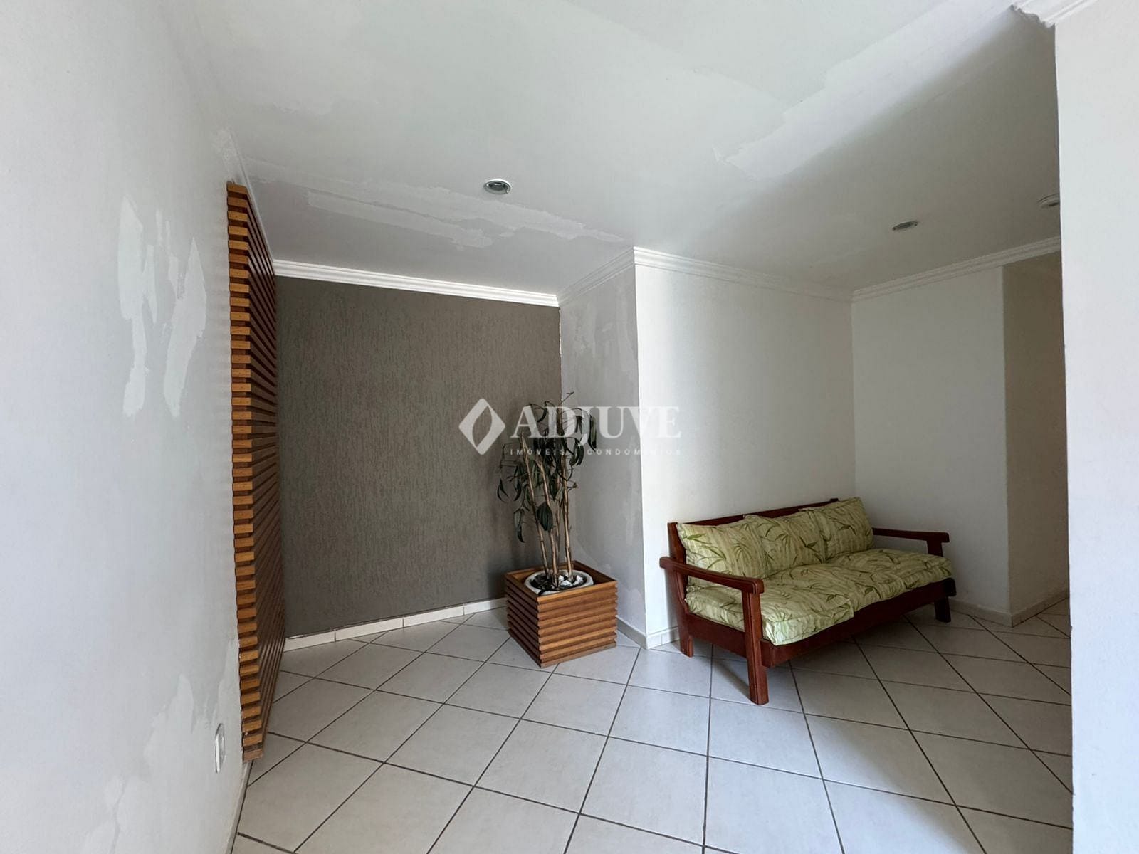 Apartamento à venda com 2 quartos, 70m² - Foto 16