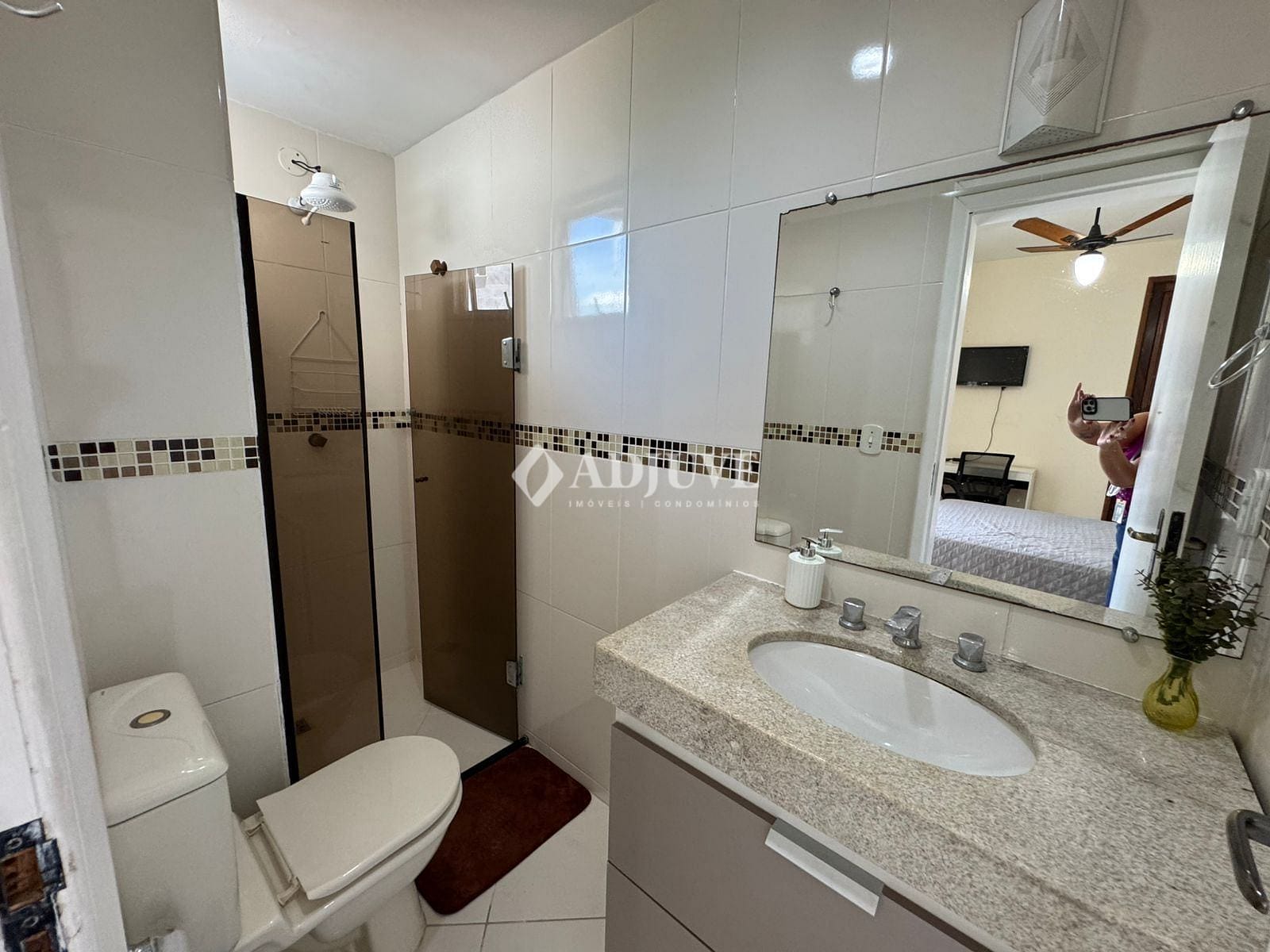 Apartamento à venda com 2 quartos, 70m² - Foto 4