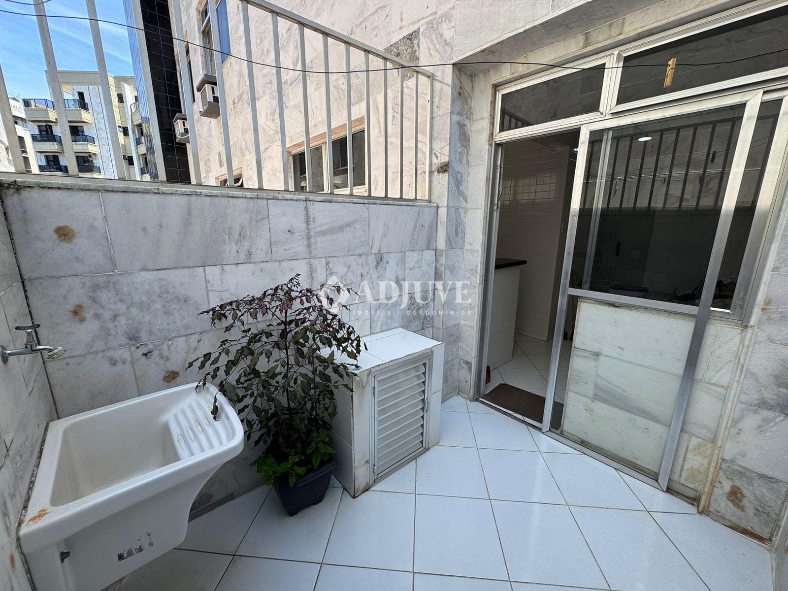Apartamento à venda com 2 quartos, 70m² - Foto 15