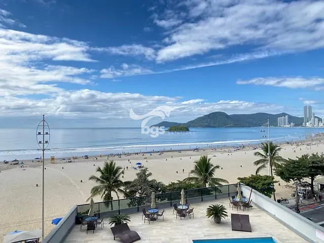 Apartamento com 145m² 3 quartos e 4 banheiros, à venda, no bairro Centro em Balneário Camboriú