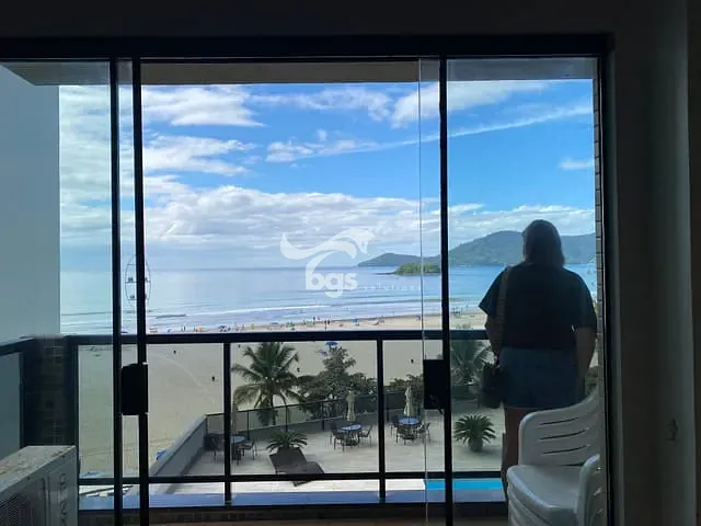 Apartamento com 145m² 3 quartos e 4 banheiros, à venda, no bairro Centro em Balneário Camboriú