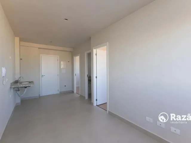 Apartamento 2 quartos e 1 banheiro, para alugar, no bairro Portão em Curitiba