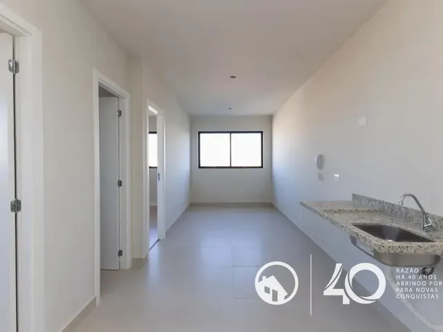 Apartamento 2 quartos e 1 banheiro, para alugar, no bairro Portão em Curitiba