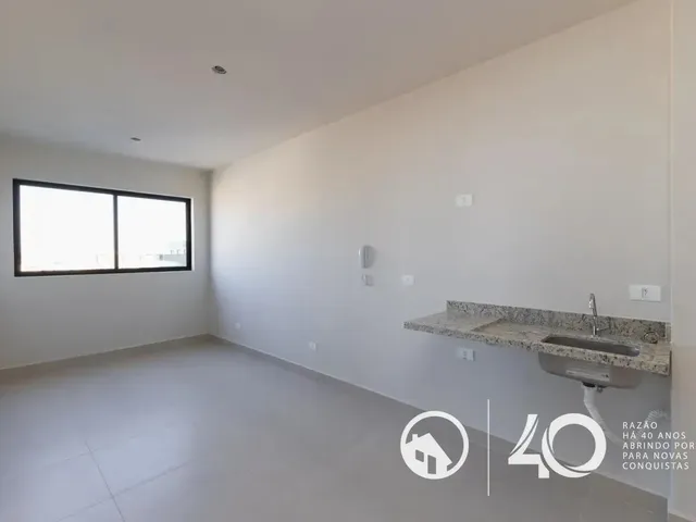 Apartamento 2 quartos e 1 banheiro, para alugar, no bairro Portão em Curitiba