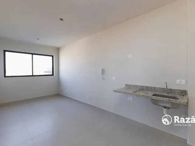 Apartamento 2 quartos e 1 banheiro, para alugar, no bairro Portão em Curitiba