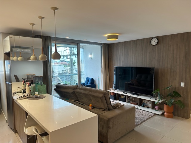 Apartamento 3 quartos e 2 banheiros, à venda, no bairro Três Vendas em Pelotas