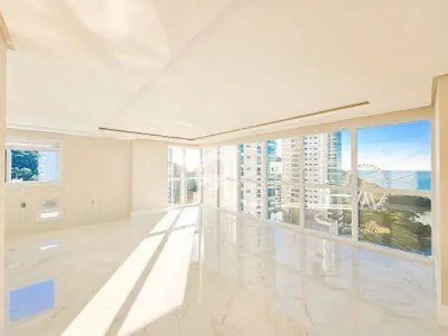 Apartamento com 187m² 4 quartos e 5 banheiros, à venda, no bairro Pioneiros em Balneário Camboriú