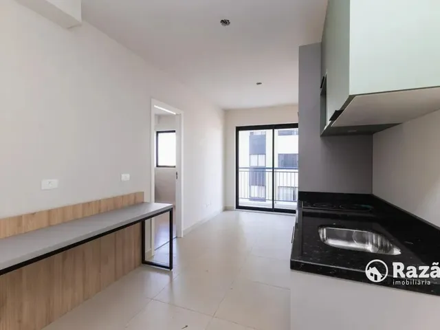 Apartamento 1 quarto e 1 banheiro, para alugar, no bairro Portão em Curitiba