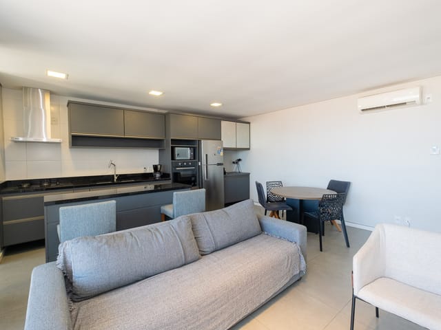 Apartamento 2 quartos e 2 banheiros, à venda, no bairro Três Vendas em Pelotas