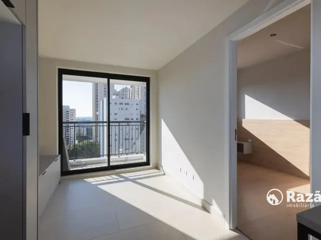 Apartamento 1 quarto e 1 banheiro, para alugar, no bairro Portão em Curitiba
