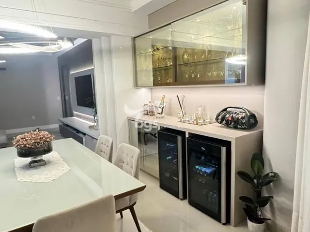 Apartamento com 189m² 3 quartos e 4 banheiros, à venda, no bairro Centro em Balneário Camboriú