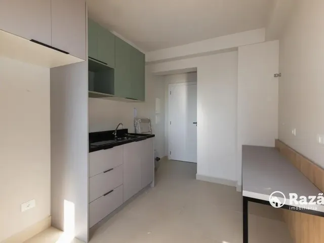 Apartamento 1 quarto e 1 banheiro, para alugar, no bairro Portão em Curitiba