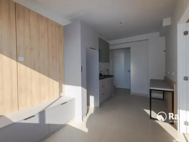 Apartamento 1 quarto e 1 banheiro, para alugar, no bairro Portão em Curitiba