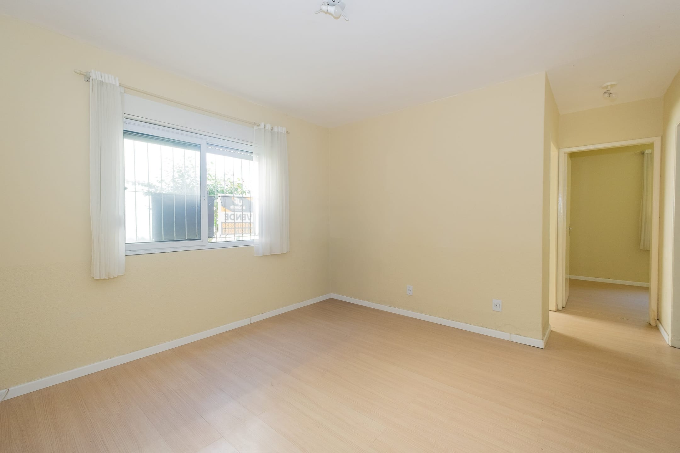 Apartamento à venda no Residencial Rafael Dias Mazza, Três Vendas - com 60 m², 2 quartos, lavanderia e piso laminado.