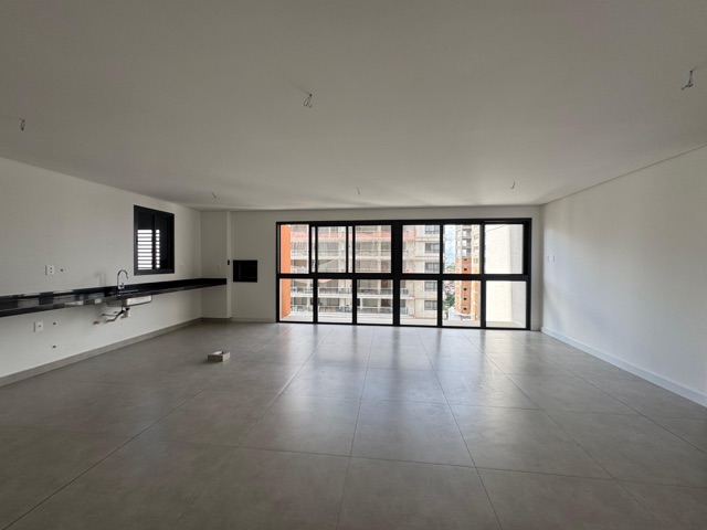 Apartamento 3 quartos e 4 banheiros, à venda, no bairro Gleba Palhano em Londrina
