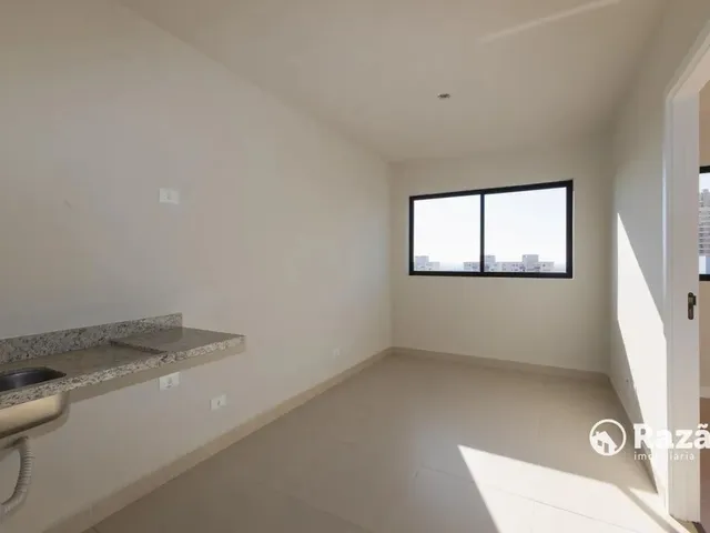 Apartamento 1 quarto e 1 banheiro, para alugar, no bairro Portão em Curitiba