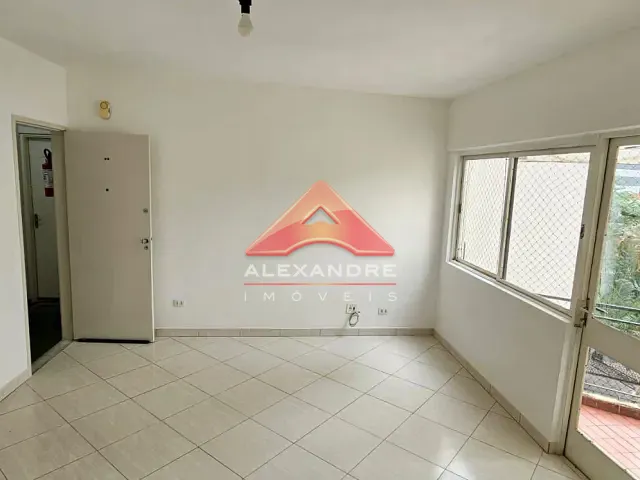 Apartamento 2 quartos e 1 banheiro, para alugar, no bairro Jardim Oswaldo Cruz em São José dos Campos