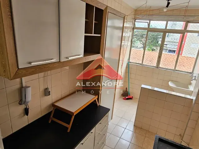 Apartamento 2 quartos e 1 banheiro, para alugar, no bairro Jardim Oswaldo Cruz em São José dos Campos