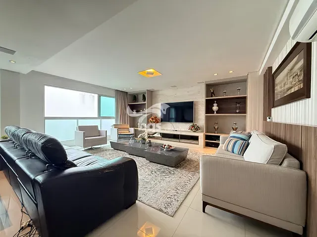 Apartamento com 423m² 5 quartos e 6 banheiros, à venda, no bairro Pioneiros em Balneário Camboriú