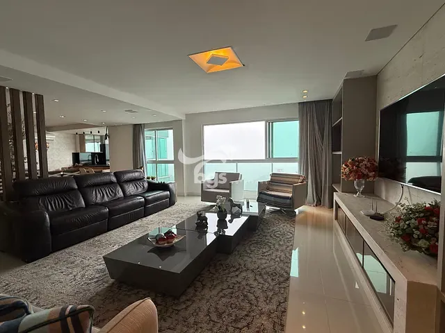 Apartamento com 423m² 5 quartos e 6 banheiros, à venda, no bairro Pioneiros em Balneário Camboriú