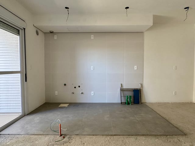 Apartamento 2 quartos e 2 banheiros, à venda, no bairro Areal em Pelotas