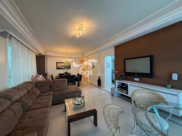 Apartamento com 251m² 4 quartos e 4 banheiros, à venda, no bairro Centro em Balneário Camboriú