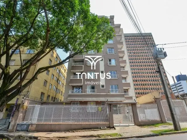 Apartamento 1 quarto e 1 banheiro, para alugar, no bairro Centro em Curitiba