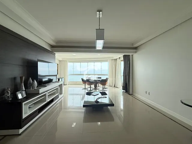 Apartamento com 235m² 4 quartos e 5 banheiros, à venda, no bairro Centro em Balneário Camboriú