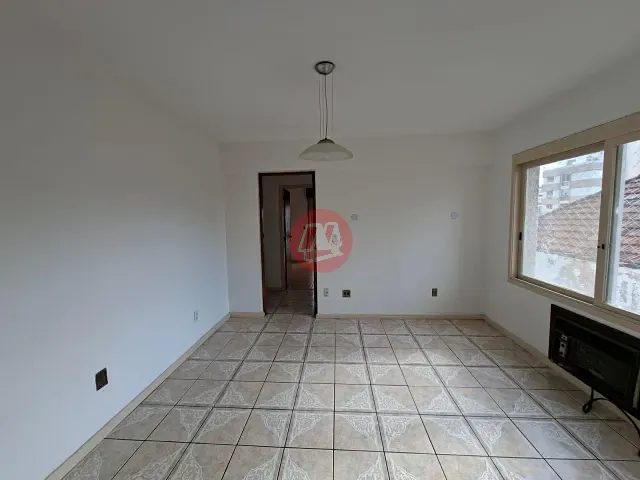 Apartamento com 95m² 2 quartos e 2 banheiros, para alugar, no bairro Farroupilha em Porto Alegre
