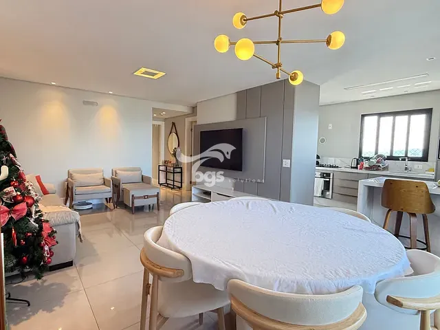 Apartamento com 183m² 3 quartos e 4 banheiros, à venda, no bairro Centro em Balneário Camboriú