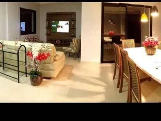 Apartamento à venda 2 Quartos, 1 Suite, 2 Vagas, Pitangueiras, Guarujá - SP