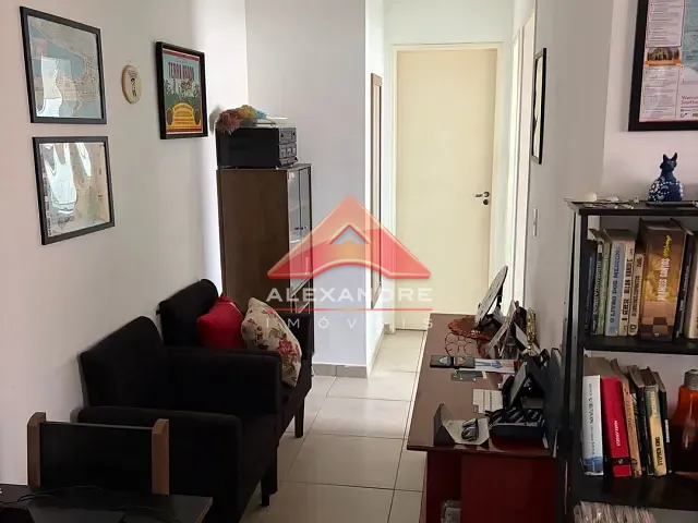 Apartamento 2 quartos e 1 banheiro, à venda, no bairro Vila Tesouro em São José dos Campos