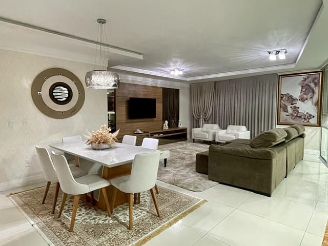 Foto do Apartamento - 3 Suites e 3 Vagas na Meia Praia! | Confiari Investimentos Imobiliários