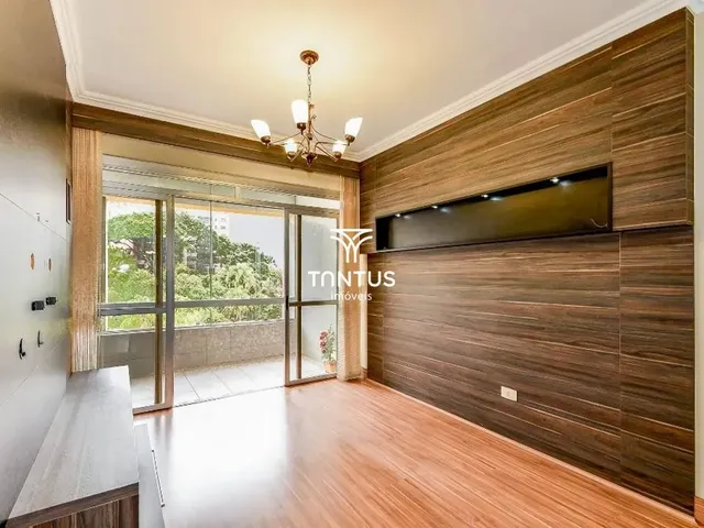 Apartamento 3 quartos e 3 banheiros, para alugar, no bairro Centro Cívico em Curitiba