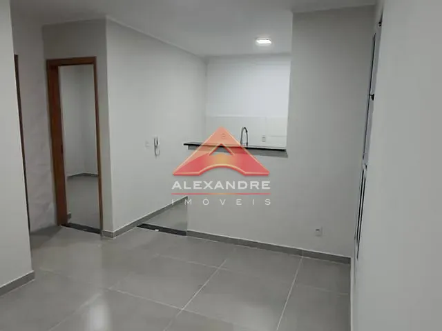 Apartamento 2 quartos e 1 banheiro, à venda, no bairro Residencial Frei Galvão em São José dos Campos
